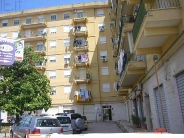 Via Malta 105 5 vani 123mq