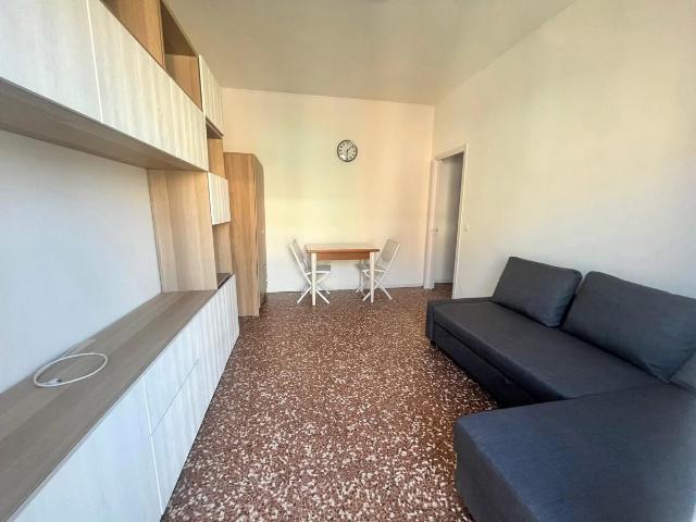 Via Marco D´agrate 19 monolocale 33mq