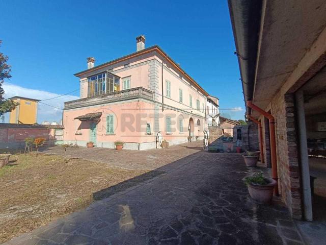 VIA MARCONI 15 34 vani 1000mq