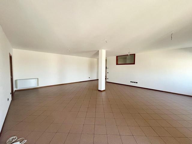 Via MARCABELLA quadrilocale 110mq