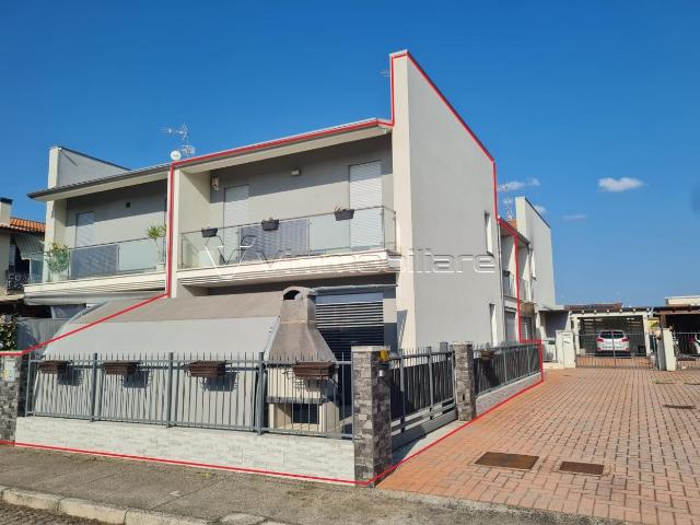 Via Marinetti 6 vani 180mq