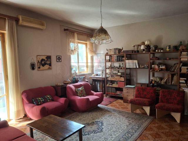 Via MARZAMEMI quadrilocale 89mq