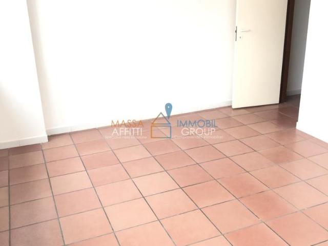Via Massa Avenza 49 trilocale 52mq