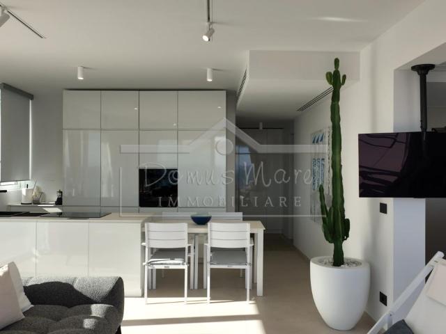 Via Mede 11 trilocale 170mq