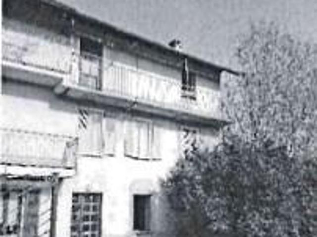 Via Merlino 15 6 vani 165mq