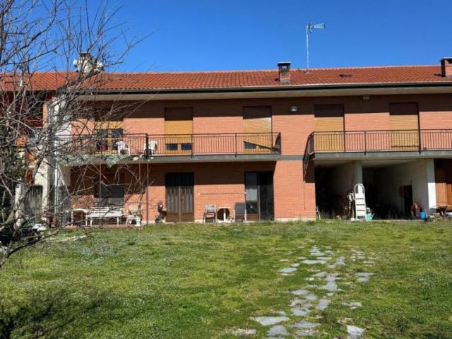 Via Milanere 29 5 vani 180mq