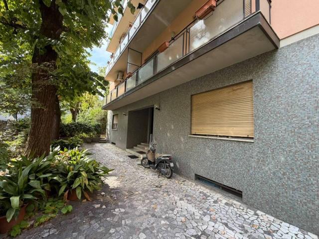 Via Murri trilocale 85mq