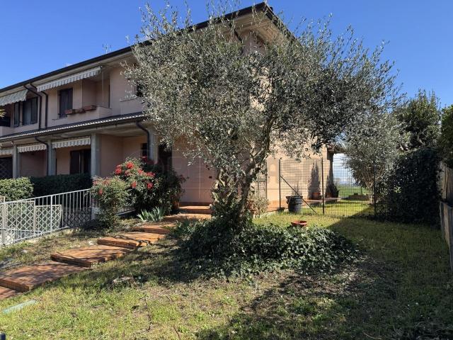 via novella quadrilocale 170mq