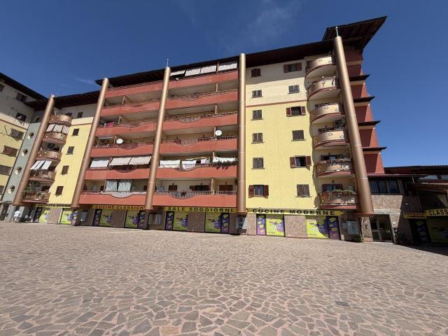 via naro 10 5 vani 140mq