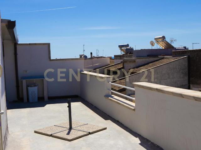 Via Neghelli 170 8 vani 199mq