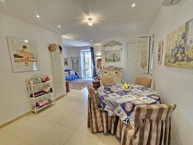 Via Nizza quadrilocale 80mq