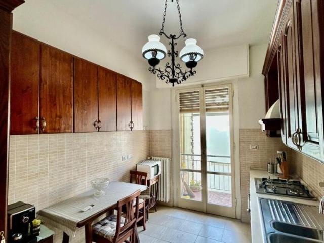 Via Nino Bixio 5 vani 105mq
