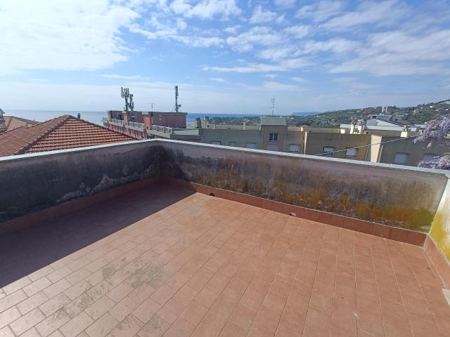 Via Nuova Cantalupo 7 5 vani 85mq