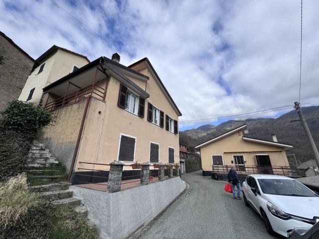 Località Prato Sopralacroce 12 5 vani 90mq