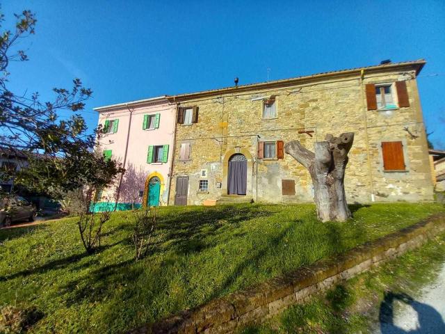 Via Savignano di Rigo Cicognaia 41 5 vani 106mq