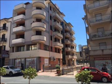 Via Sacro Cuore 107 2 5 vani 120mq