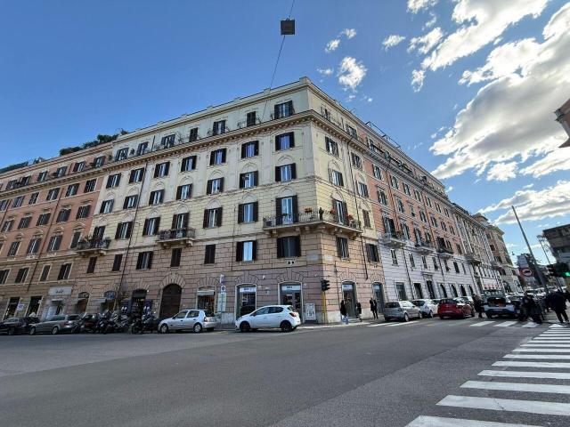 Via Salaria 126 trilocale 137mq