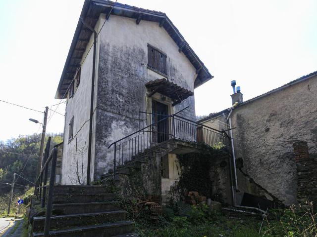 Via San Martino 143 5 vani 92mq