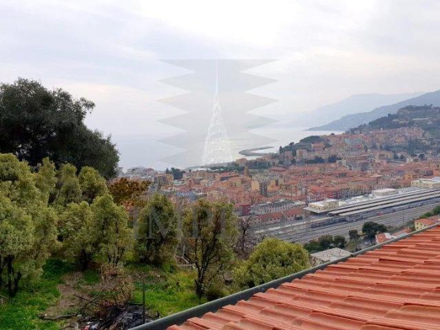 Via San Giacomo 1 7 vani 200mq