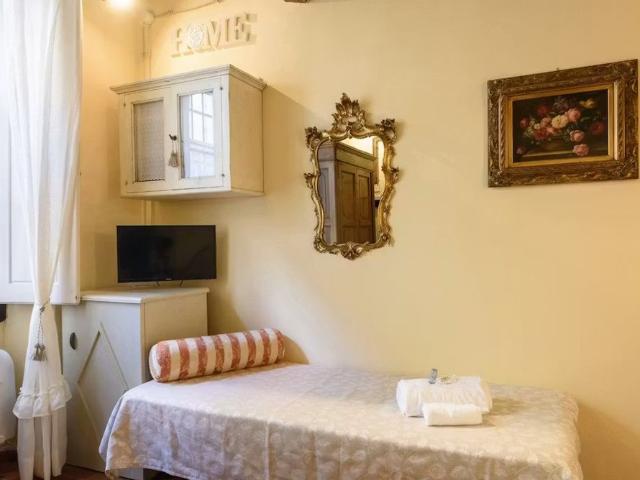 Via San Giovanni, Florence, Tuscany 50124