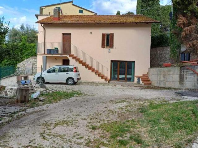 Via San Girolamo 178 trilocale 75mq
