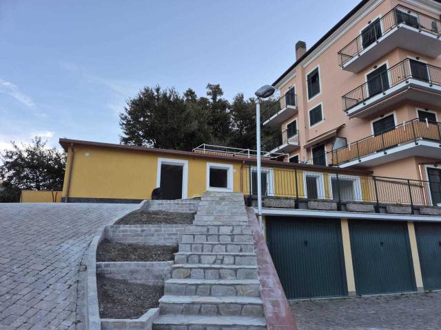 Via San Lazzaro quadrilocale 100mq