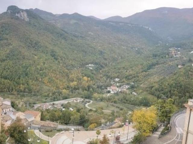 Via San Rocco 12 5 vani 77mq
