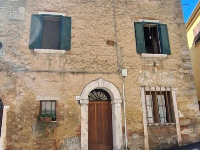 Via San Rocco 4 8 vani 105mq