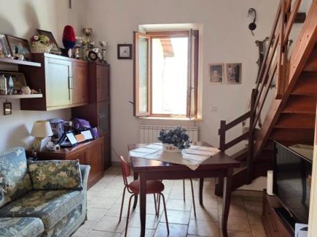 Via San Sebastiano 46 quadrilocale 85mq