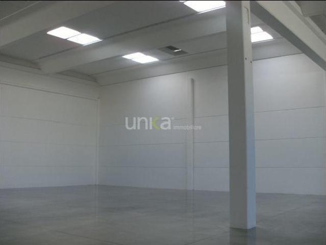 Via Sant´Ubaldo 53 500mq
