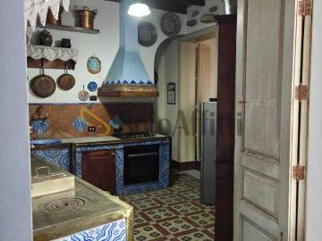 Via Santissimo Crocifisso 6 7 vani 155mq