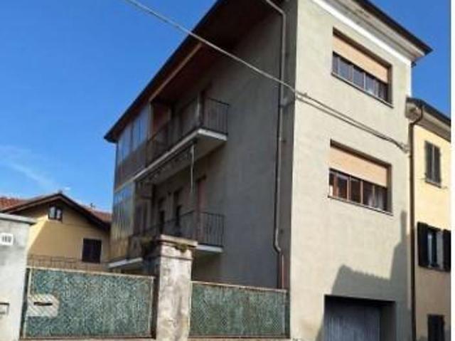 Via Santuario d´Oropa 168 8 vani 181mq