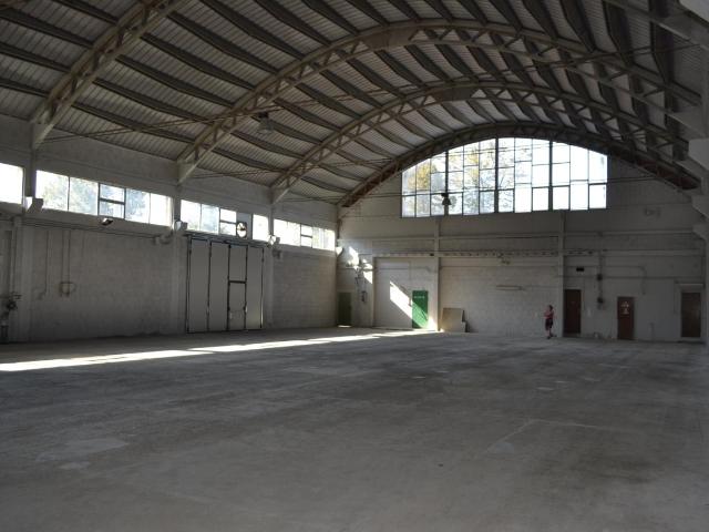 Via Sarzanese 2 0mq