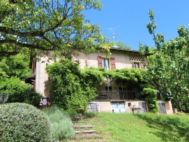 Via Sassuolo 7 vani 186mq