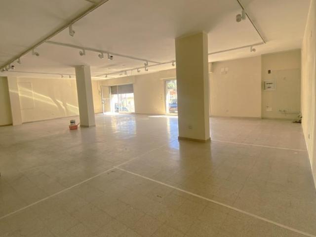 Via Sbarre Superiori 58 monolocale 150mq