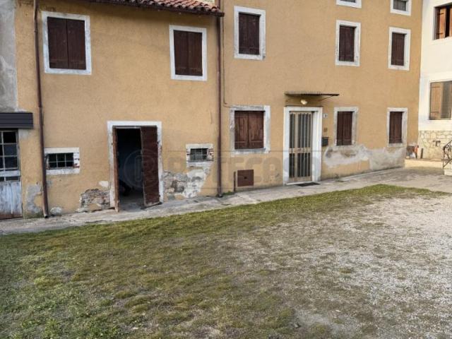 Via Scarantello 6 vani 120mq