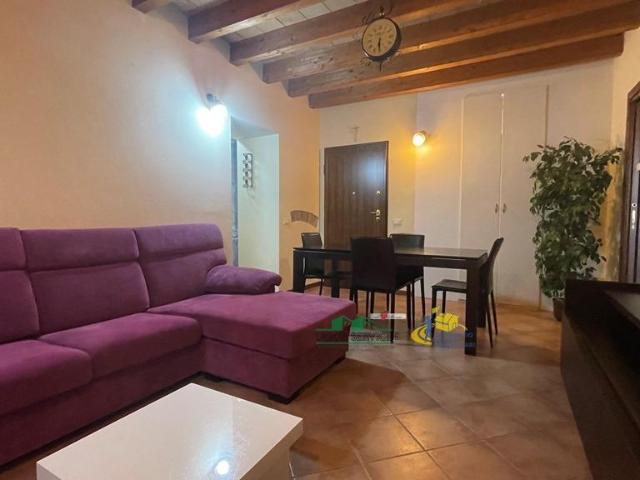 Via Scodoncello 43 bilocale 70mq