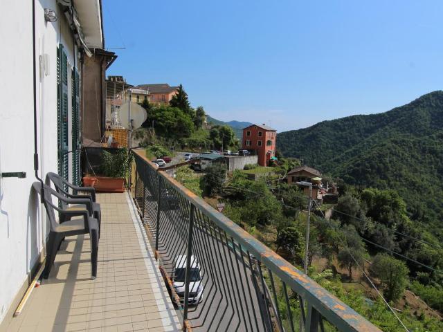 Via Silvio Bisso 30 vani 70mq
