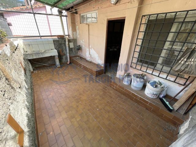 Via Spagnoli 5 vani 100mq
