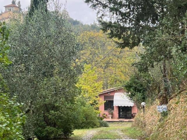 Via Poggio di Pozzolatico 5 vani 200mq