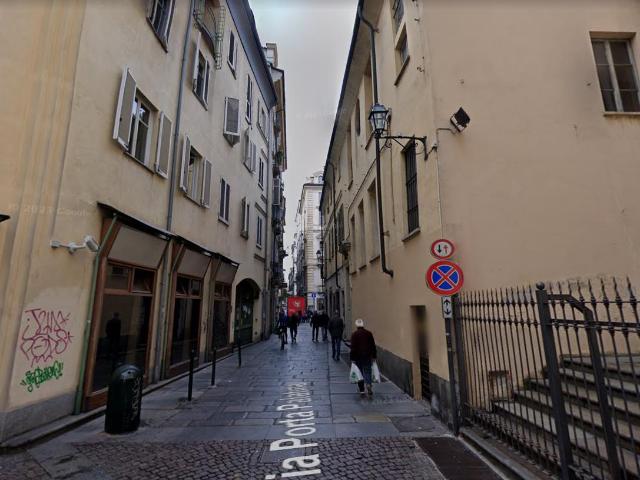 Via Porta Palatina monolocale 13mq