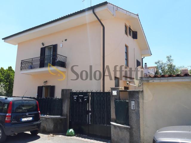 Via Pazzano 20 1770 bilocale 70mq