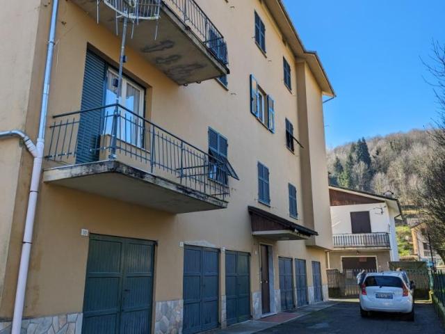 Via Padre Francesco Borghero 33 6 vani 91mq