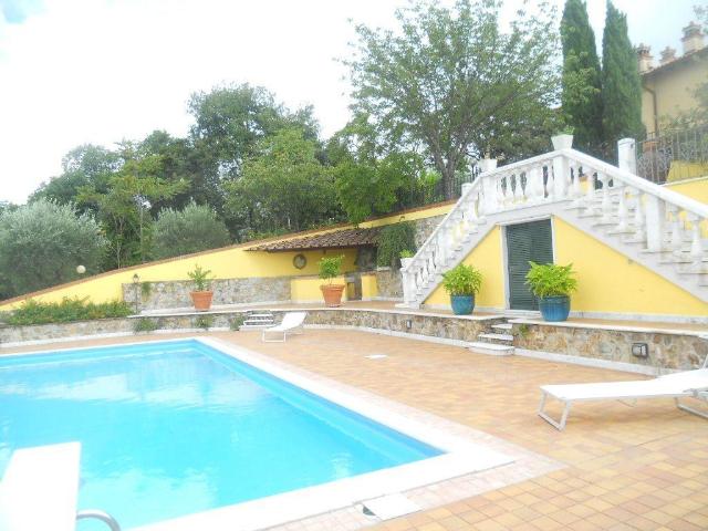 Via Palvotrisia 92 16 vani 530mq