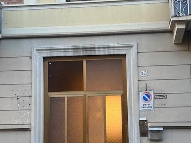 Via Parella 13 6 vani 145mq