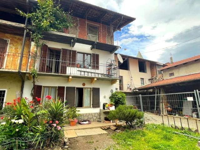 VIA PARROCCHIA 45 5 vani 110mq