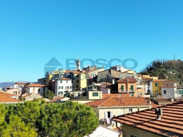 via Pezzi Grandi 39 7 vani 130mq