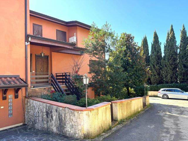Via per Frosinone 266mq