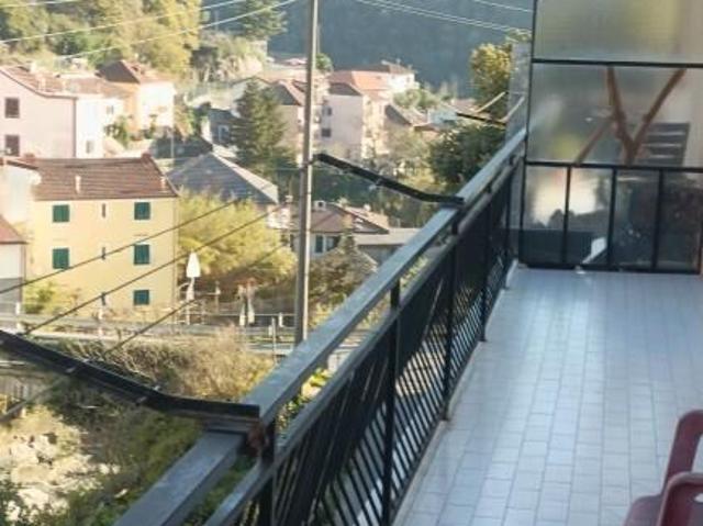 Via Pero 154 5 vani 75mq