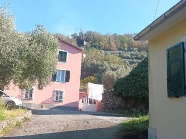 Via Piane 65 7 vani 144mq